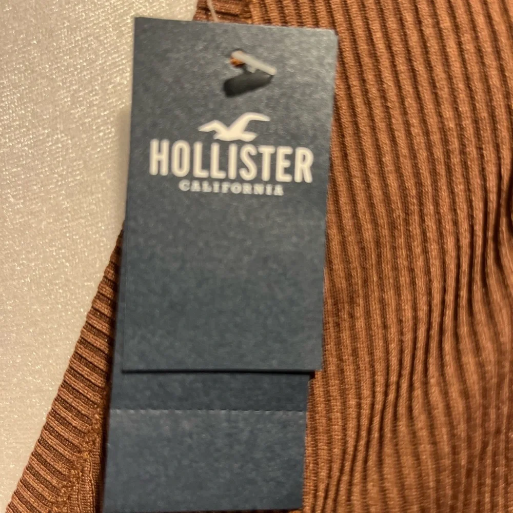 Hollister NWT women's top -Size Small - Picture 4 of 7